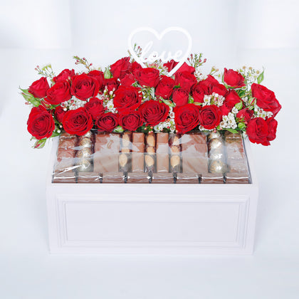 Opera Patisserie | Romantic Rose Affection Box