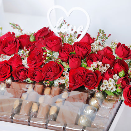 Opera Patisserie | Romantic Rose Affection Box