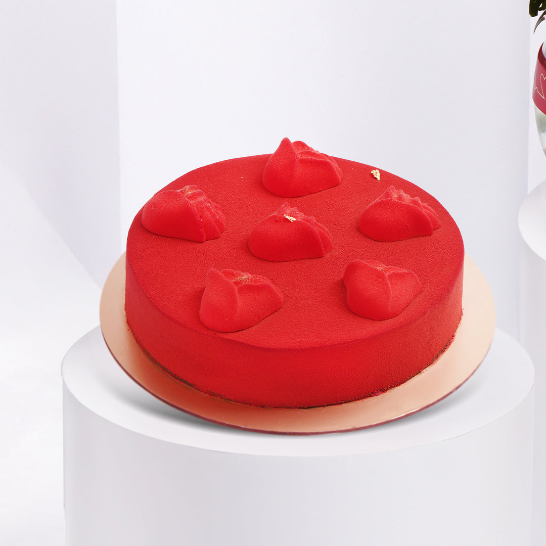 Elegant Roses & Carnations Bouquet with Decadent Chocolate Cake 500gm