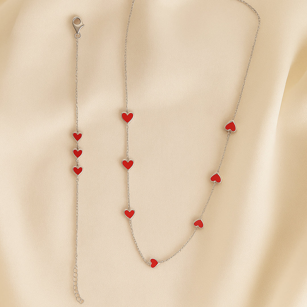 طقم قلادة الحب القرمزي مع باقة ورد زاهية