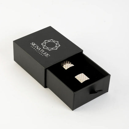 Luxurious Signature Jewelry Checkered Cufflinks for Men