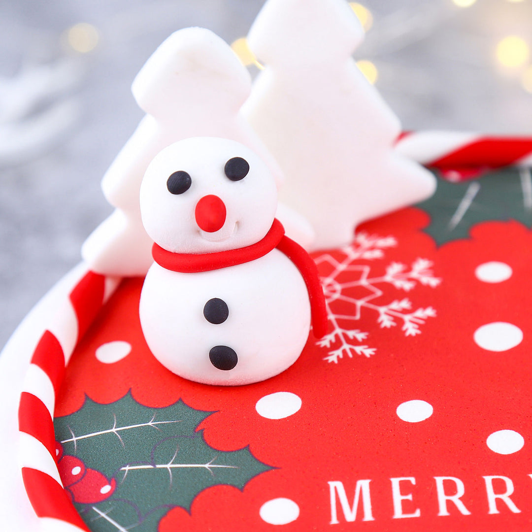 Delightful Snowy Christmas Chocolate Cake - Perfect for Festive Gatherings