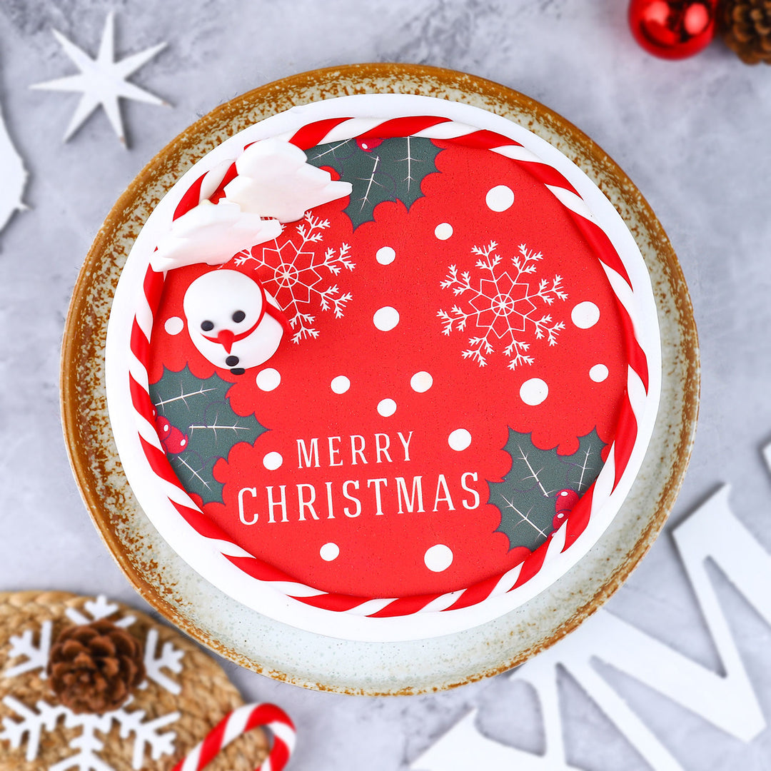 Delightful Snowy Christmas Chocolate Cake - Perfect for Festive Gatherings