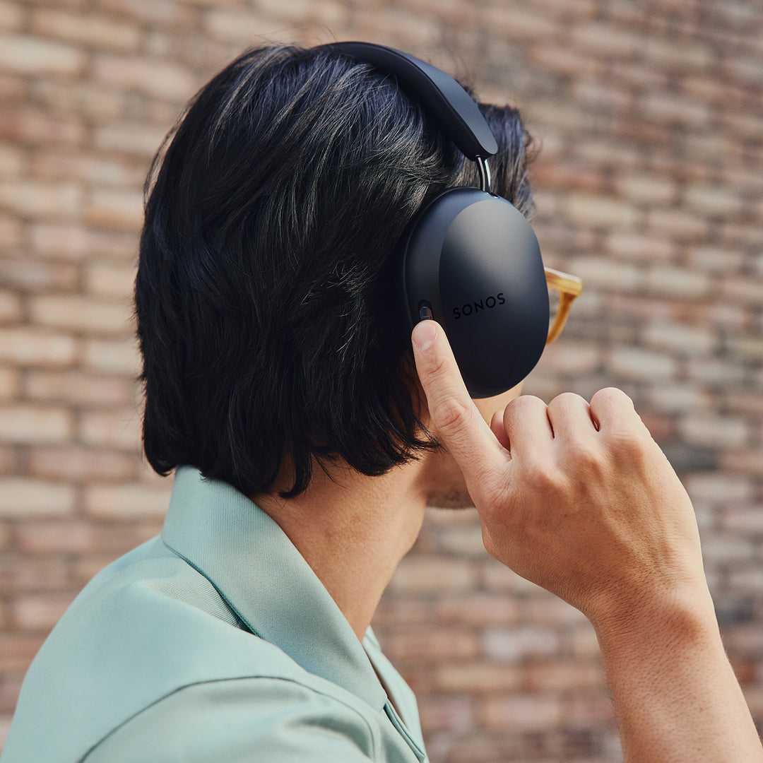 سماعات سونوس آيس بلوتوث الفاخرة – تصميم أنيق باللون الأسود وصوت غامر