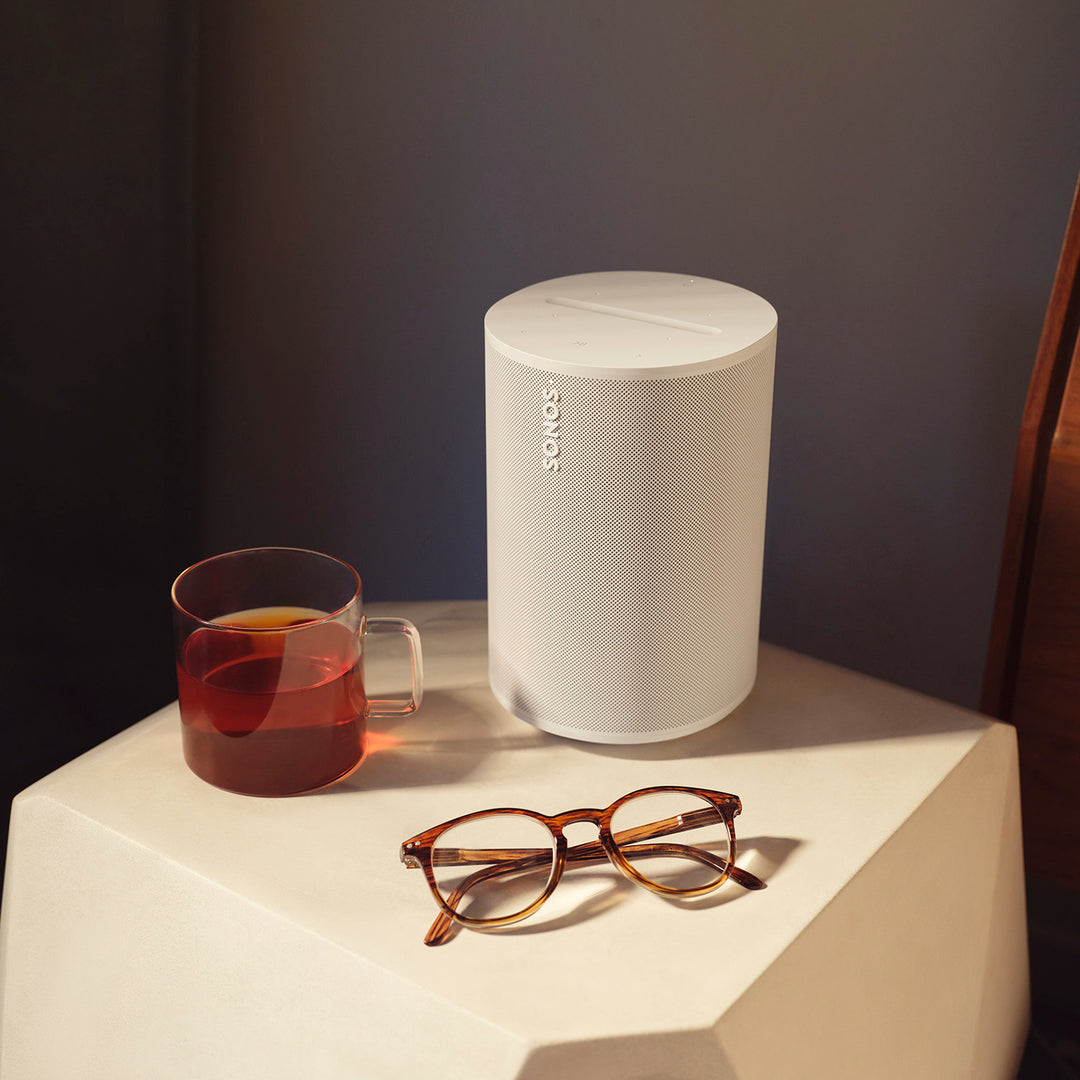 مكبر صوت منزلي Sonos Era 100 بتقنية Wi-Fi وBluetooth – أبيض | تجربة صوتية غامرة