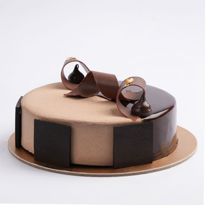 Sparkling Luxe Fudge Cake