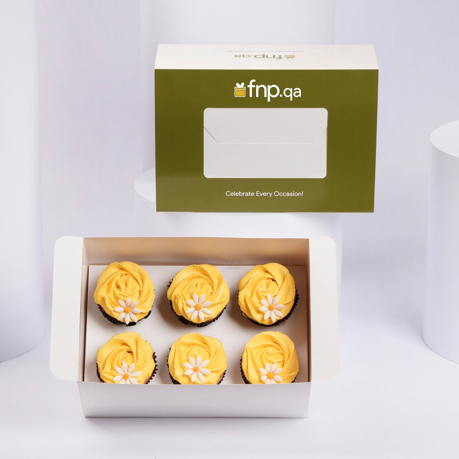 Sunny Daisy Delights Cup Cake