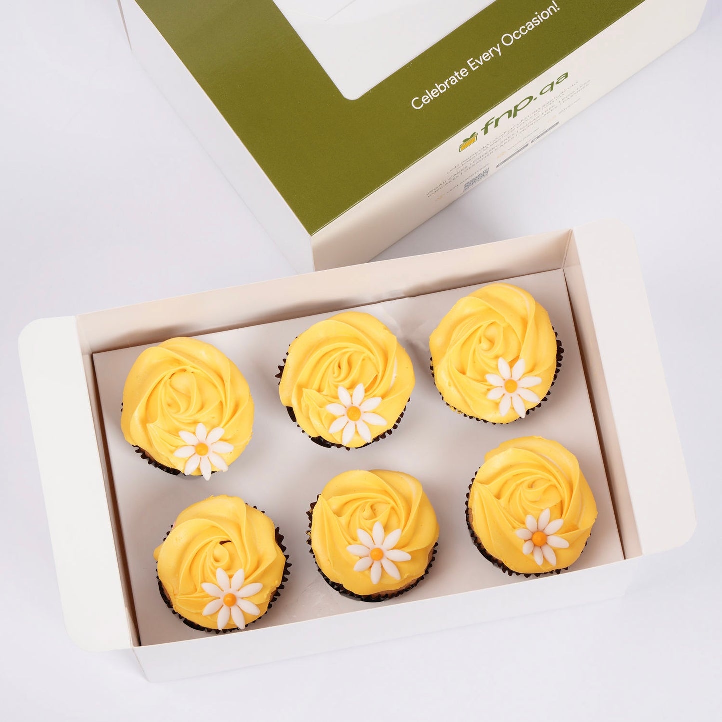 Sunny Daisy Delights Cup Cake