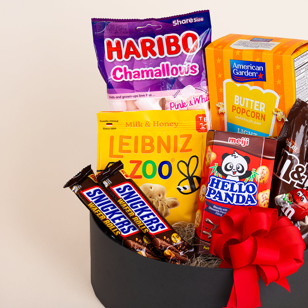 صندوق حلوى الكرنفال - مجموعة لذيذة من الوجبات الخفيفة