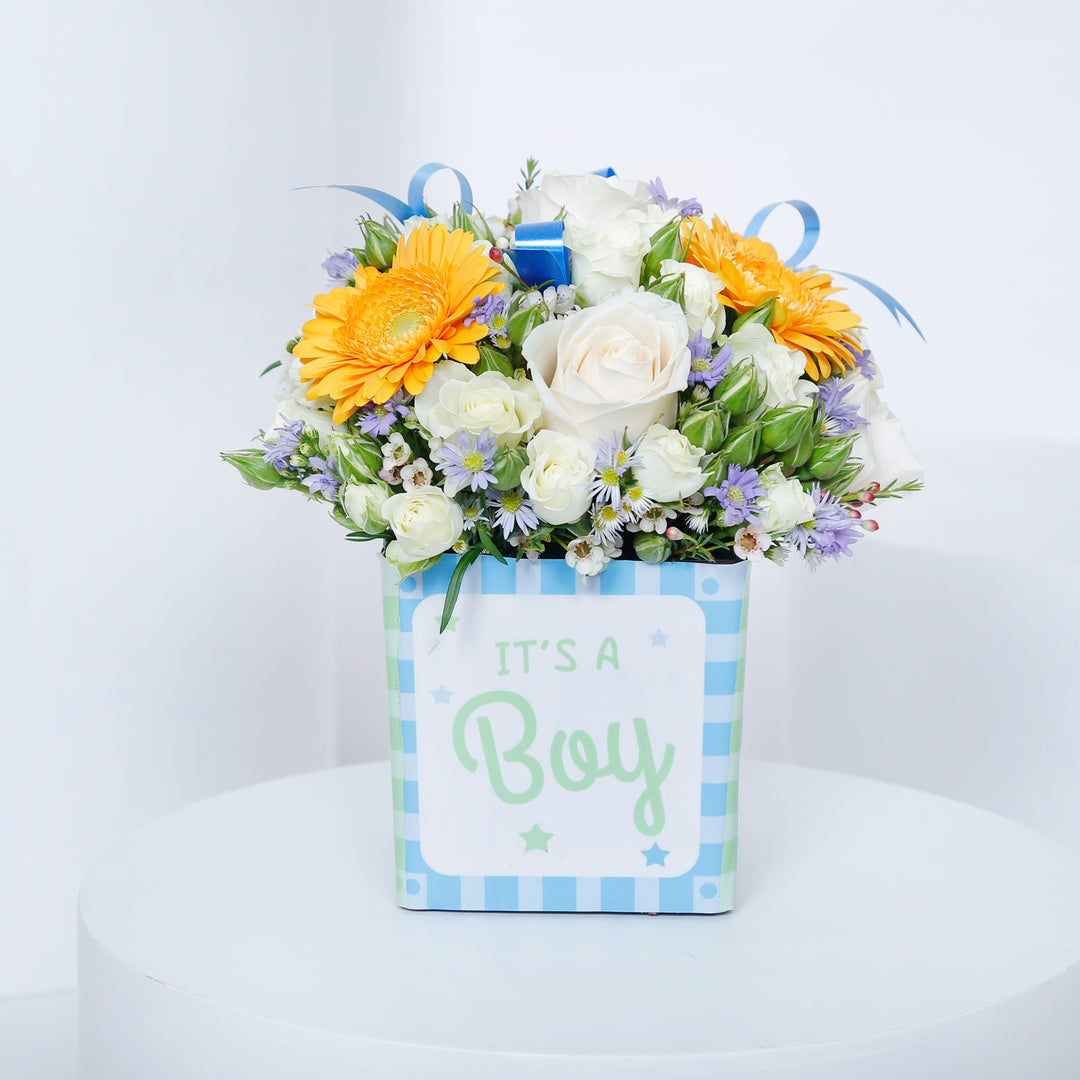 مزهرية الأمير الصغير - باقة احتفالية لمولود جديد