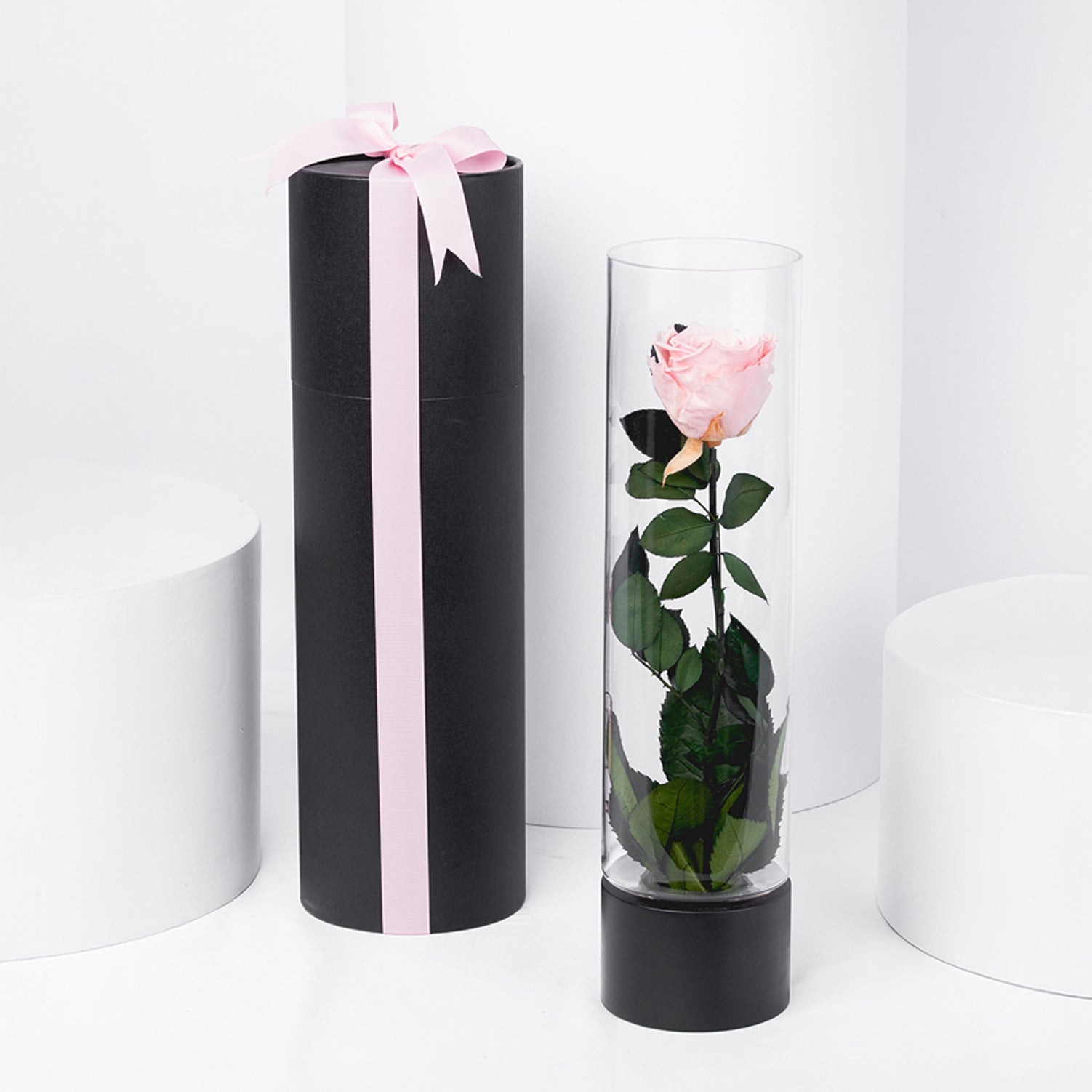 Luxury Pink Forever Rose in a Beautiful Glass Vase