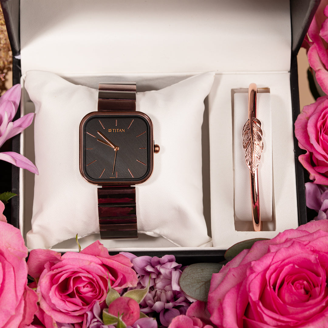 Titan Purple Stackables Quartz Analog Watch with Black Dial and Floral Gift Box