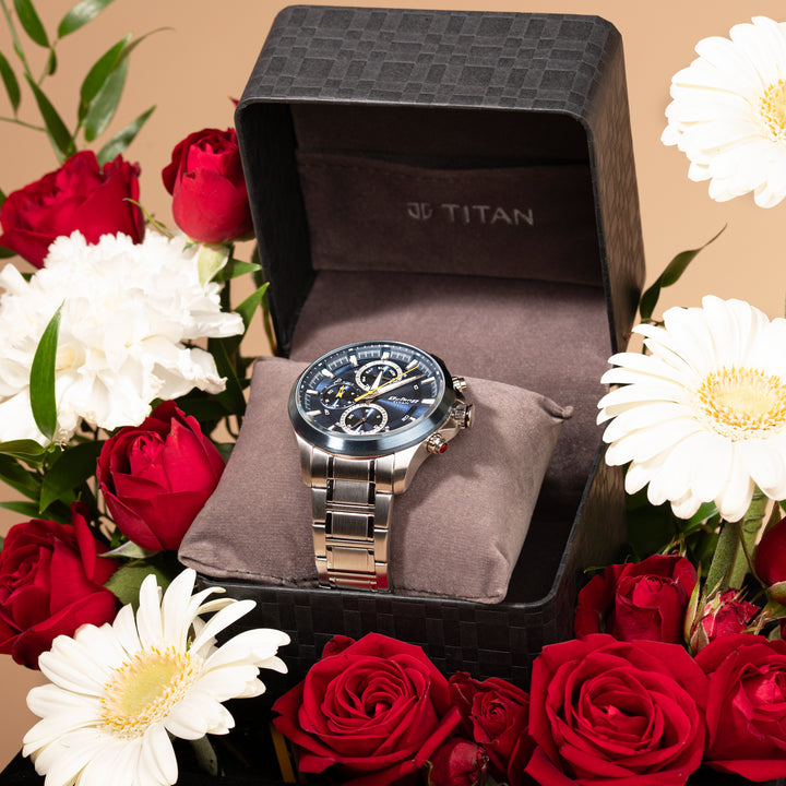 Titan Stainless Steel Strap watch for Men With White & Red Blooms