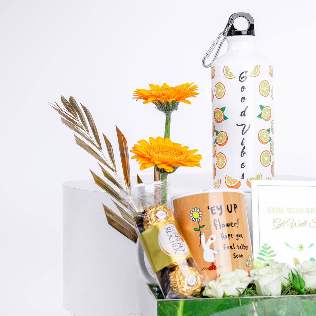 العافية والأماني: مجموعة هدايا تعافي مع الزهور والشوكولاتة والمزيد