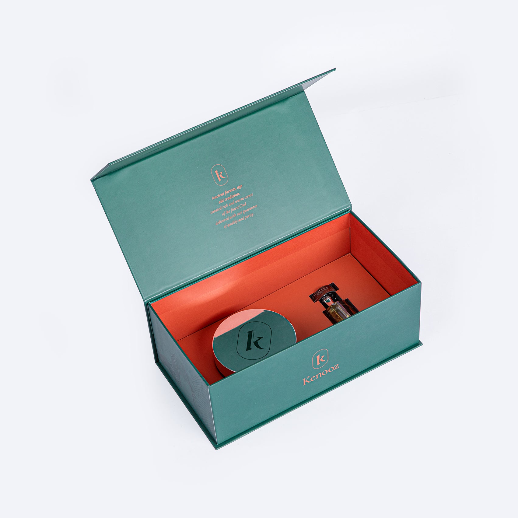 Kenooz - Small Gift Box | White Roses Bouquet