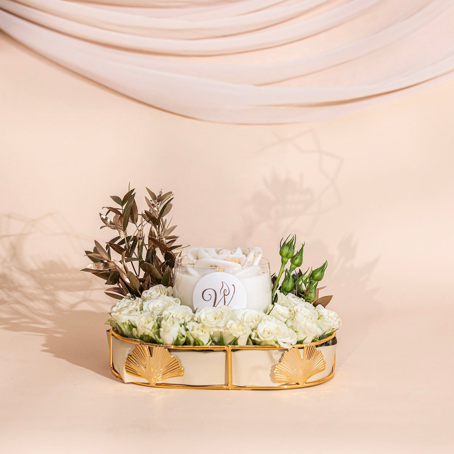 White Scented Flower Candle | Golden Tray