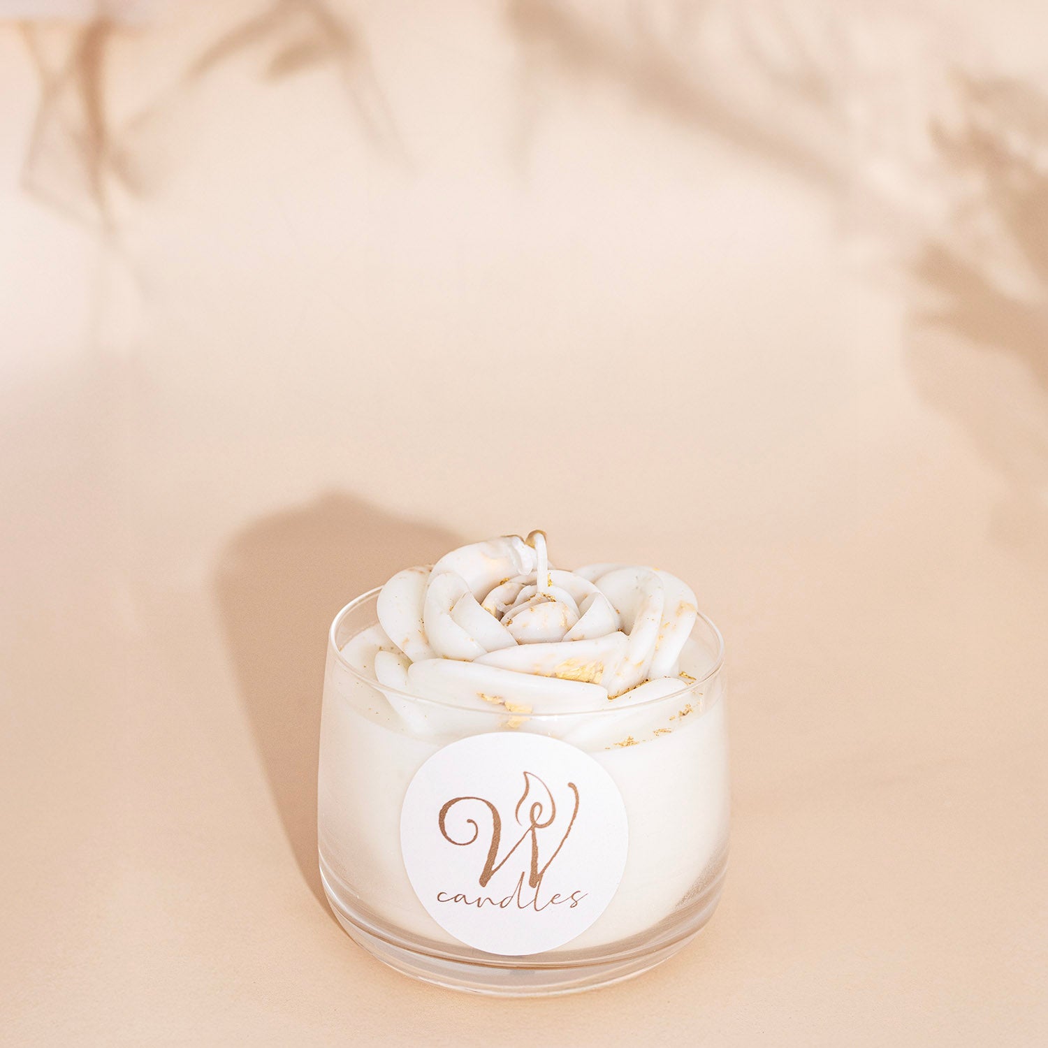 White Scented Flower Candle | Golden Tray