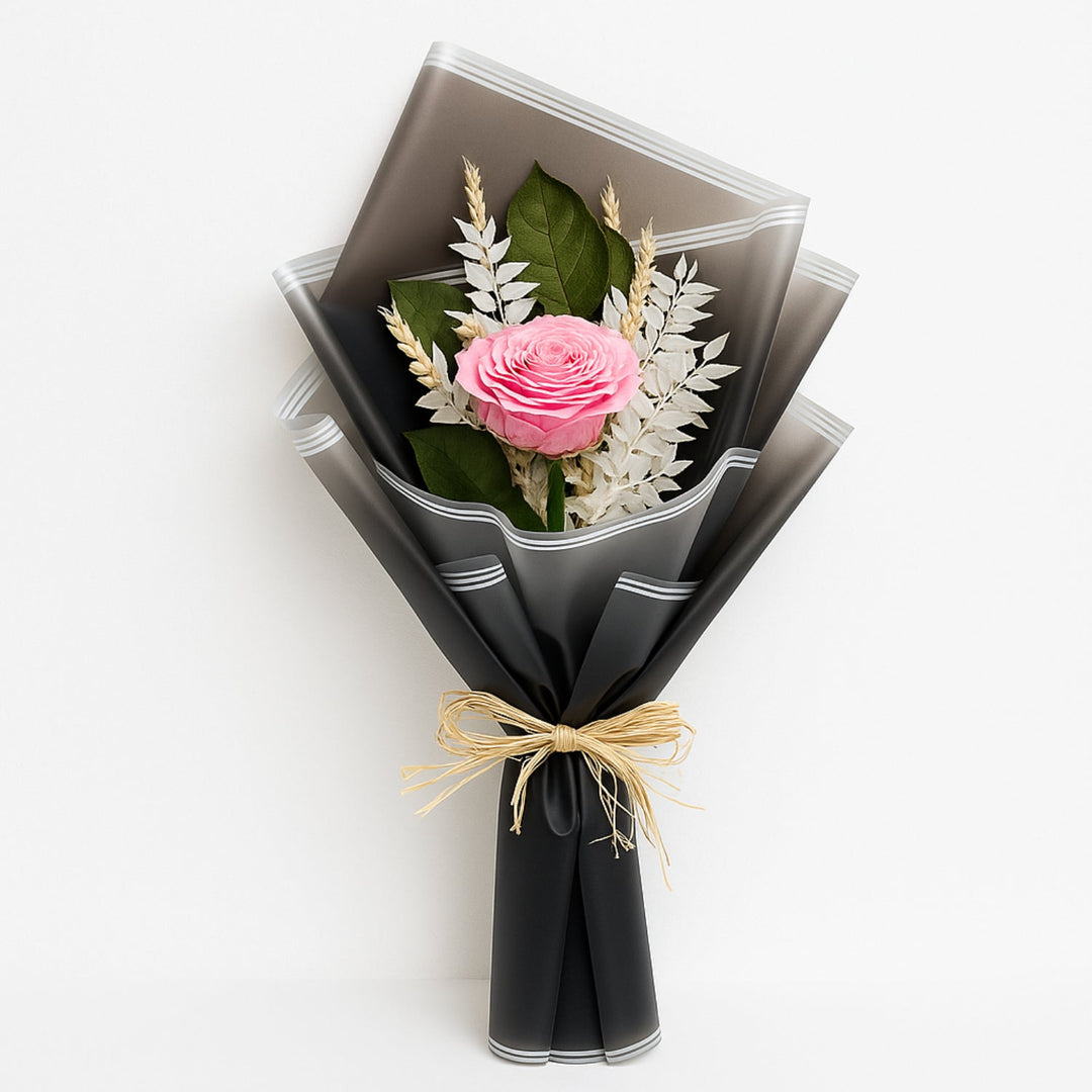 باقة وردة وردية ملفوفة رائعة مع روكس إيطالي