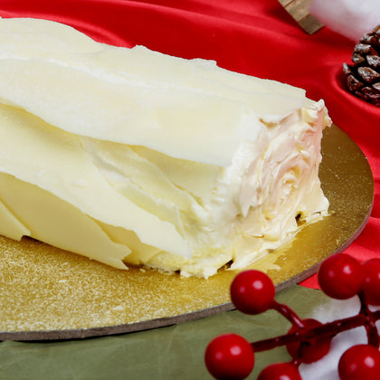 Delicious Xmas Vanilla Log Cake - Perfect Holiday Treat