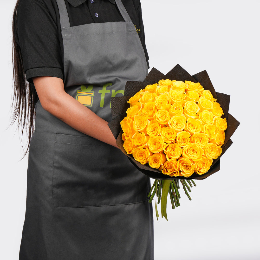 باقة إشراقة صفراء - ترتيب مذهل من 35 وردة صفراء