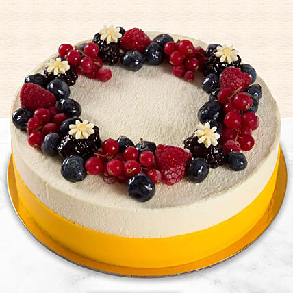 Yummy Vanilla Berry Cake