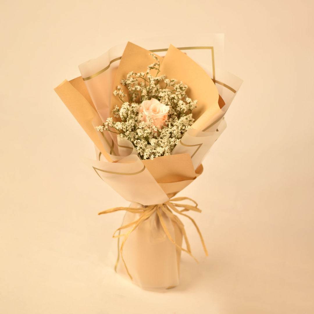 Elegant Peach Rose Bouquet: A Touch of Timeless Beauty