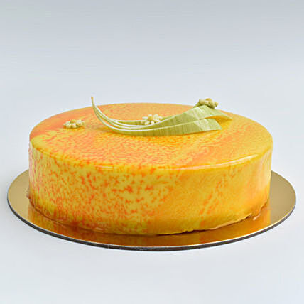 Exquisite Mango Euphoria Cake - A Tropical Delight