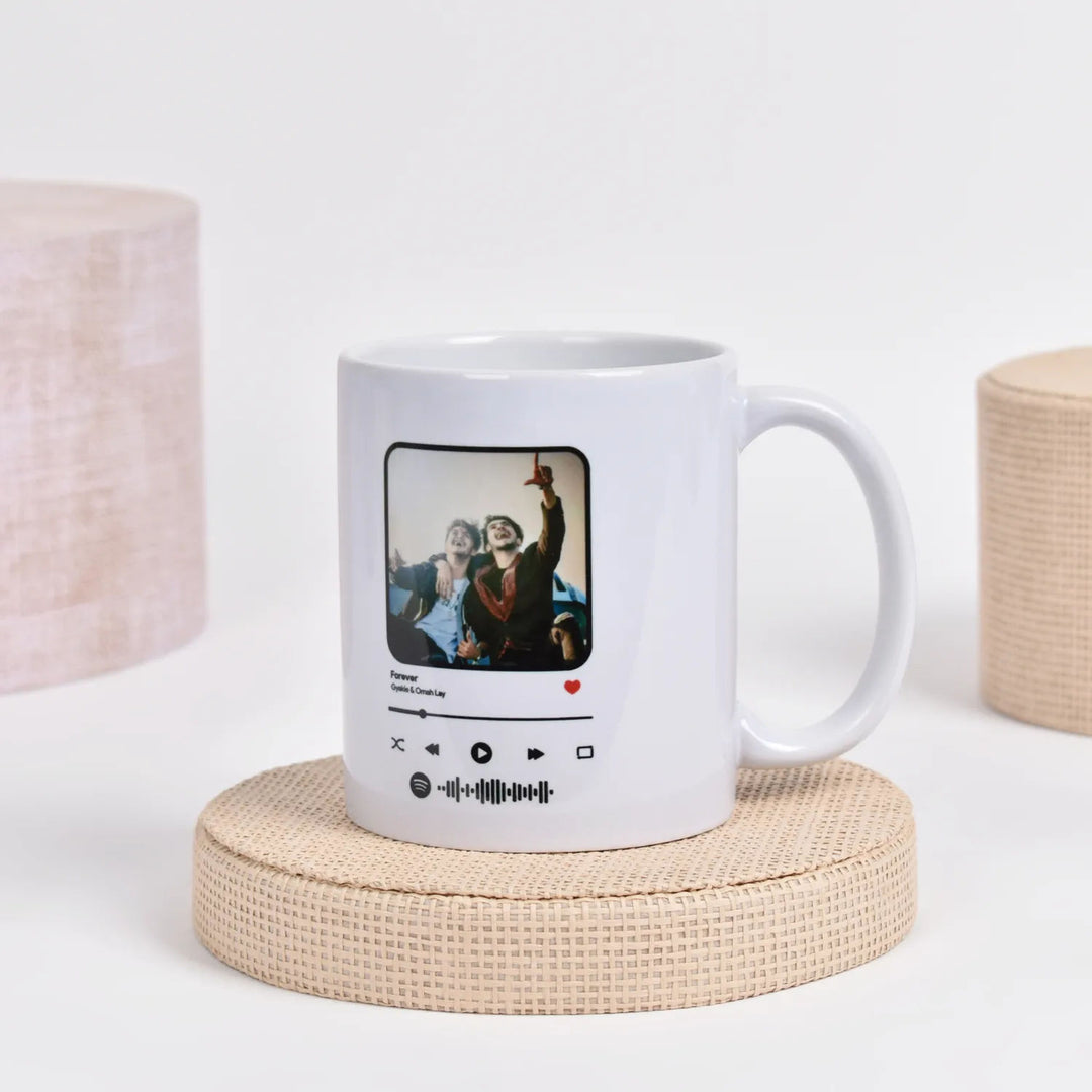 احتفل بيوم الصداقة مع كوب موسيقي مخصص