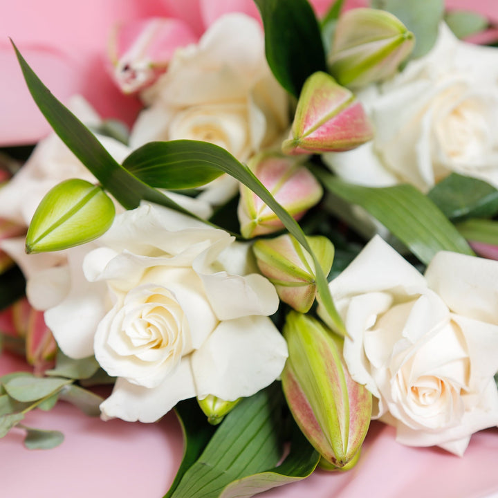 Elegant Mixed Roses and Lilies Bouquet for Mother's Day Celebration