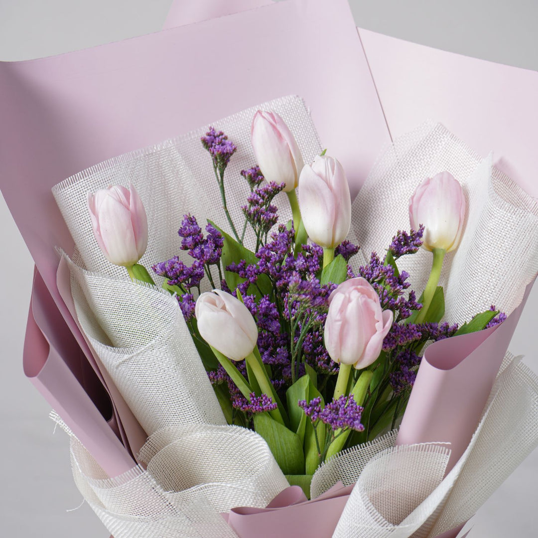 باقة الزهور الجميلة الباستيل - تحفة فنية زهرية هادئة