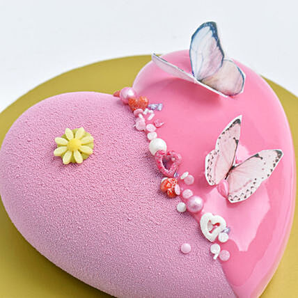 Exquisite Fluttering Love Heart Chocolate Cake