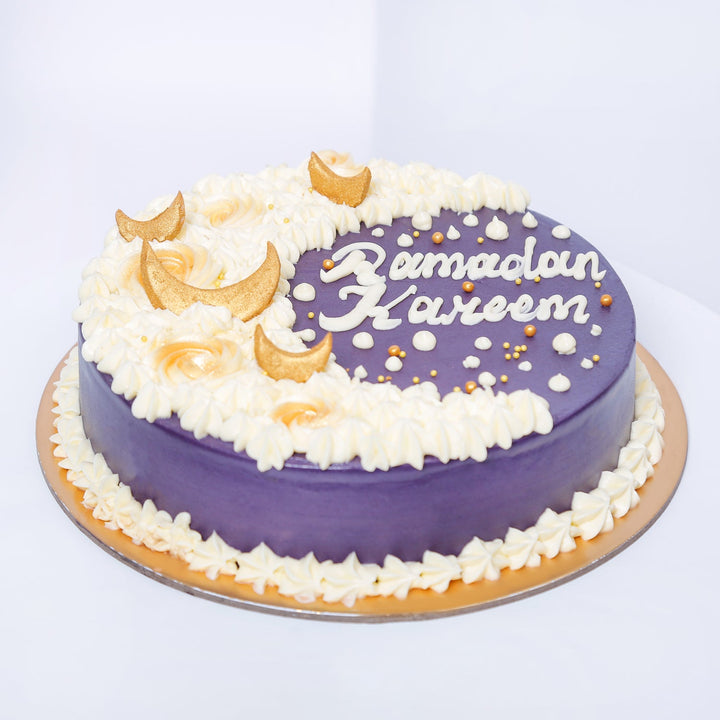 Ramadan Kareem Crescent Design Cake