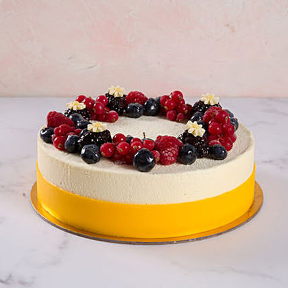 Exquisite Vanilla Berry Delight Cake - Perfect for Any Celebration